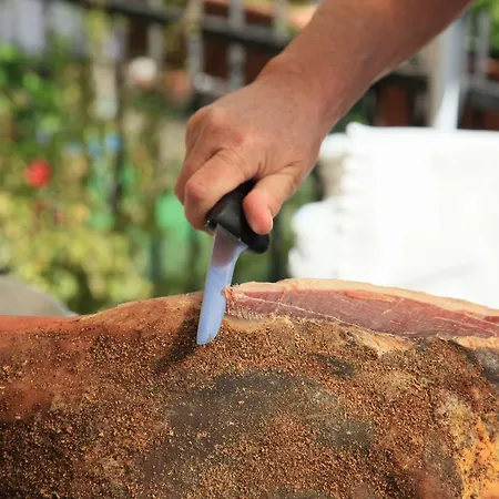 Porchiano Del Monte 3*