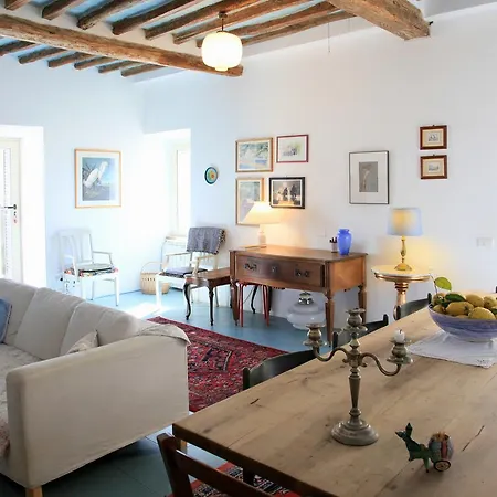 Porchiano Del Monte Bed & Breakfast 2*